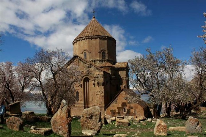 VAN AND WESTERN ARMENIA