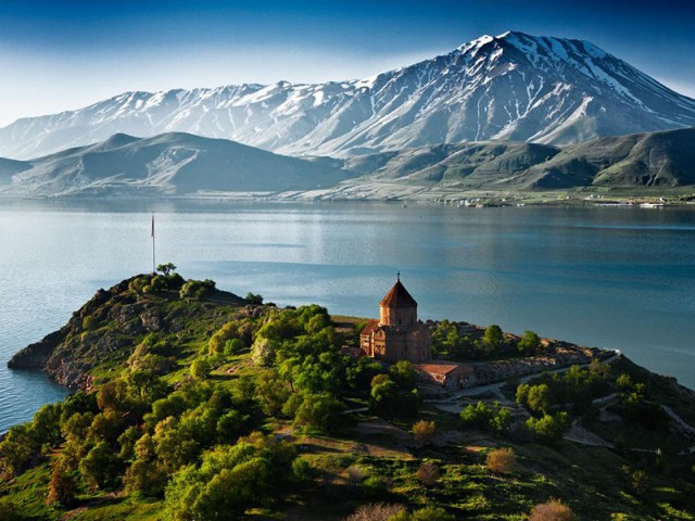 ԾԱՂԿԱՁՈՐ, ՍԵՎԱՆ, ՍԵՎԱՆԱՎԱՆՔ